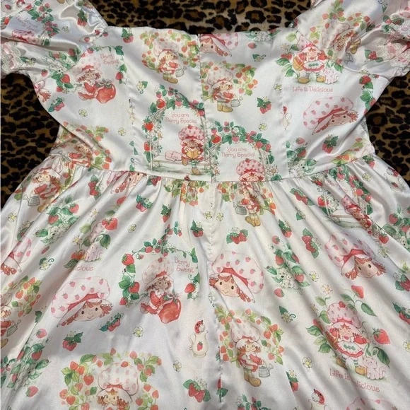 Strawberry Shortcake Dollskill dress - Picture 7 of 8
